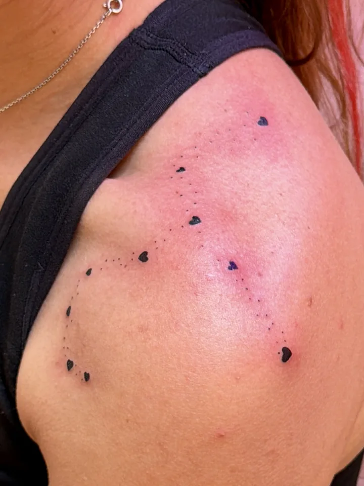 Dasselbe Tattoo direkt nach dem Stechen